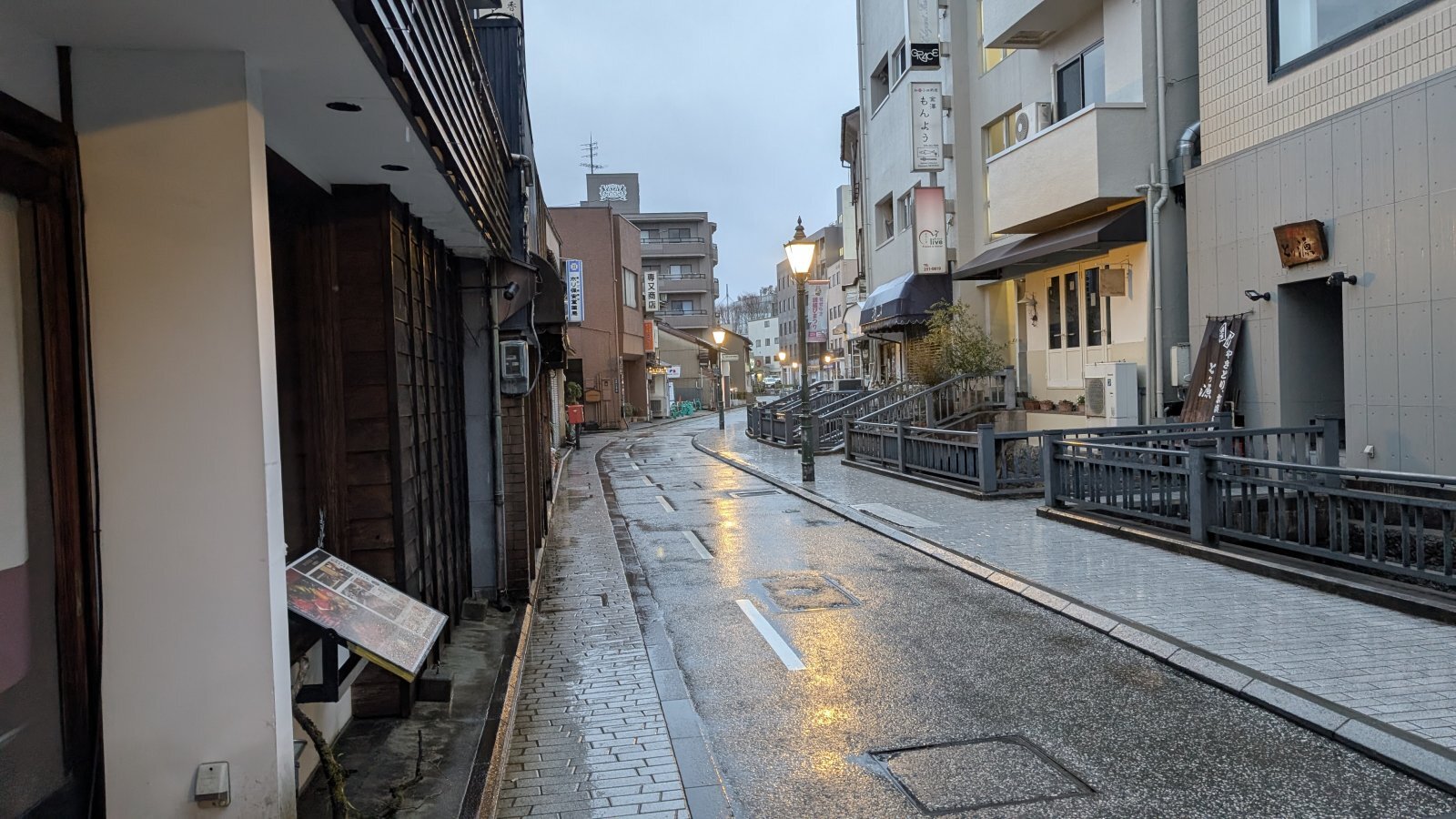金沢のお香とアロマの香り専門店(石川県金沢市)・金沢観光地・金沢の観光スポット武家屋敷跡近く・人気でおすすめのお土産処-お香専門店のアロマ香房焚屋