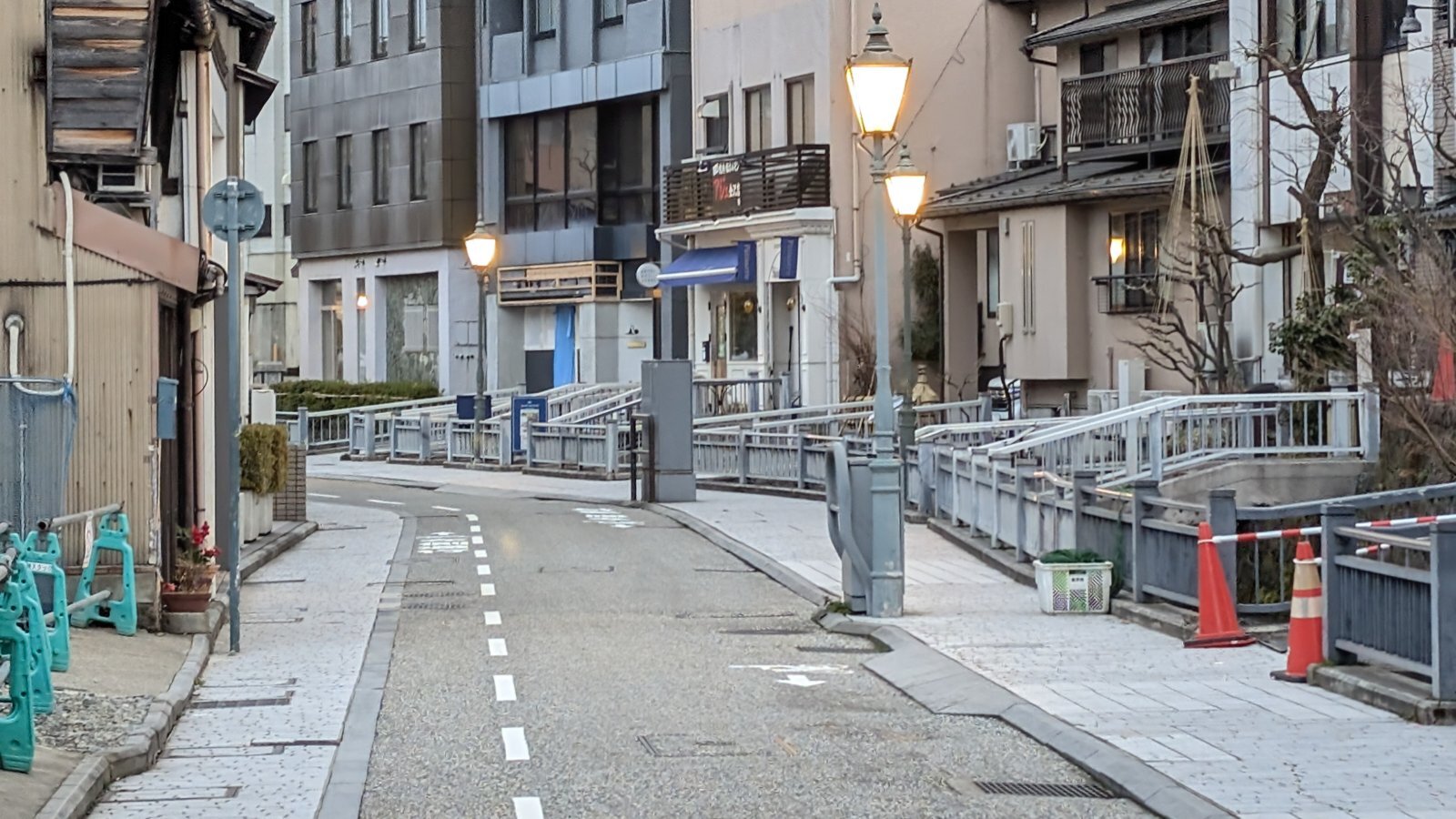 金沢のお香とアロマの香り専門店(石川県金沢市)・金沢観光地・金沢の観光スポット武家屋敷跡近く・人気でおすすめのお土産処-お香専門店のアロマ香房焚屋