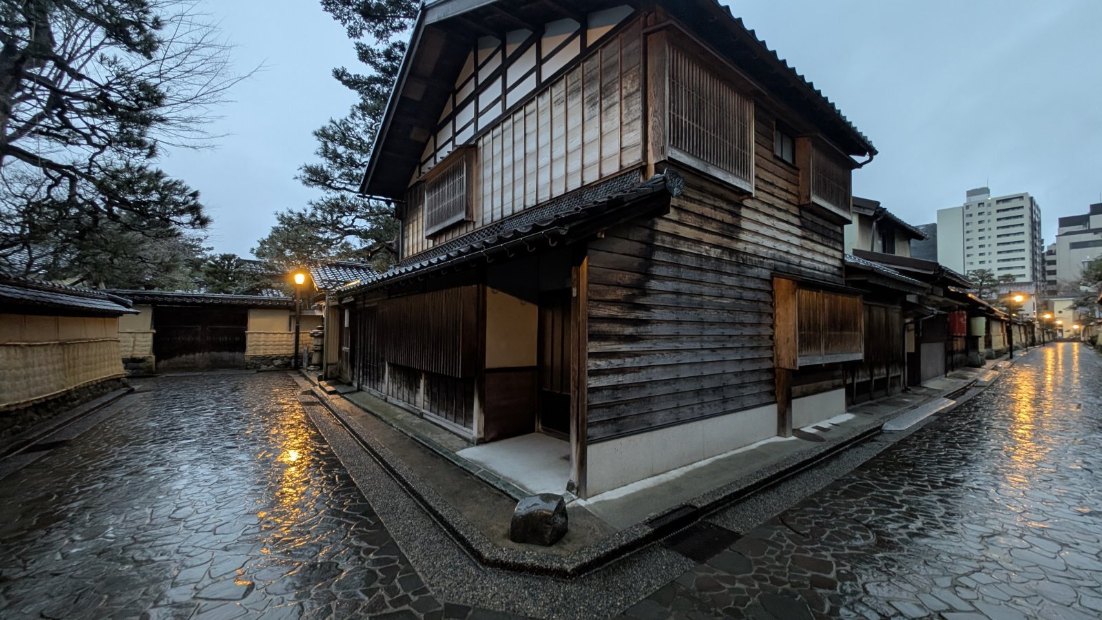 金沢のお香とアロマの香り専門店(石川県金沢市)・金沢観光地・金沢の観光スポット武家屋敷跡近く・人気でおすすめのお土産処-お香専門店のアロマ香房焚屋