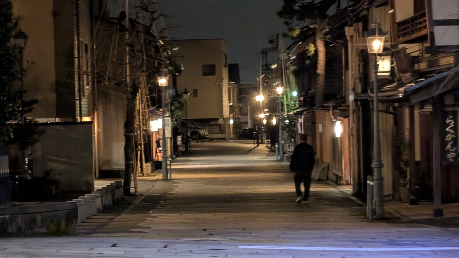 金沢のお香とアロマの香り専門店(石川県金沢市)・金沢観光地・金沢の観光スポット武家屋敷跡近く・人気でおすすめのお土産処-お香専門店のアロマ香房焚屋