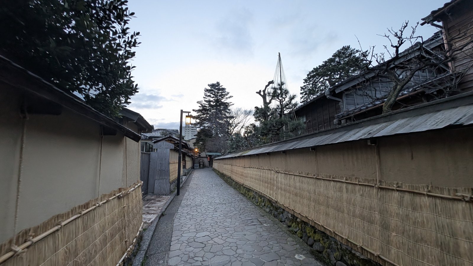 金沢のお香とアロマの香り専門店(石川県金沢市)・金沢観光地・金沢の観光スポット武家屋敷跡近く・人気でおすすめのお土産処-お香専門店のアロマ香房焚屋