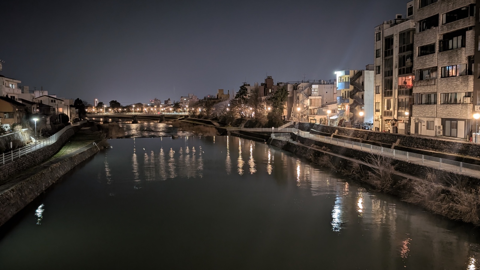 金沢のお香とアロマの香り専門店(石川県金沢市)・金沢観光地・金沢の観光スポット武家屋敷跡近く・人気でおすすめのお土産処-お香専門店のアロマ香房焚屋