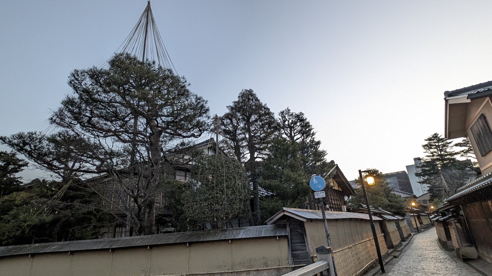 金沢のお香とアロマの香り専門店(石川県金沢市)・金沢観光地・金沢の観光スポット武家屋敷跡近く・人気でおすすめのお土産処-お香専門店のアロマ香房焚屋