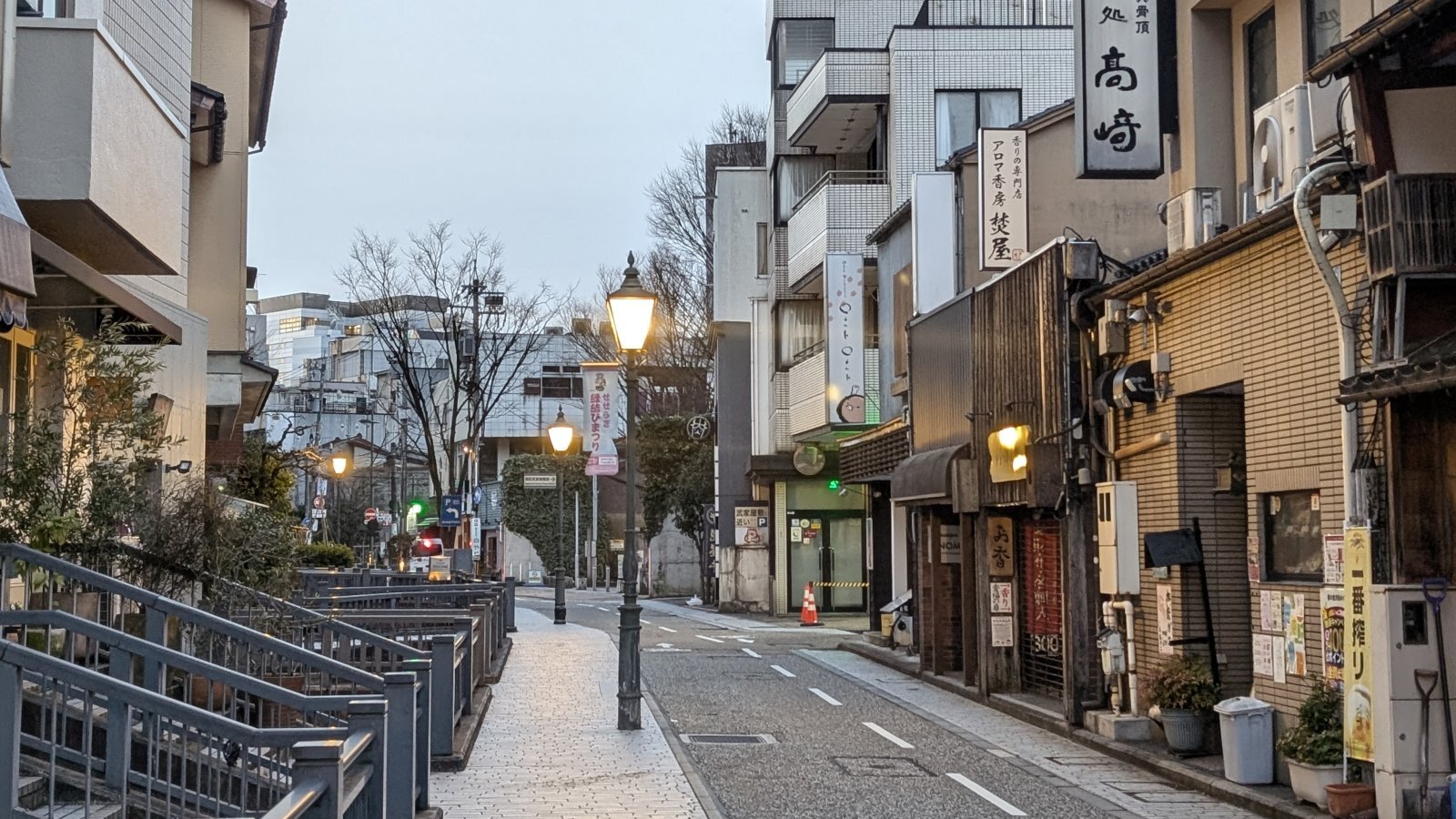 金沢のお香とアロマの香り専門店(石川県金沢市)・金沢観光地・金沢の観光スポット武家屋敷跡近く・人気でおすすめのお土産処-お香専門店のアロマ香房焚屋