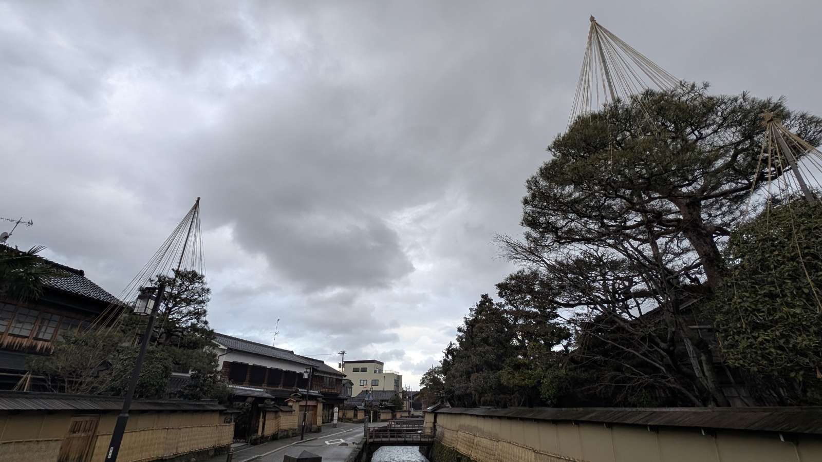 金沢のお香とアロマの香り専門店(石川県金沢市)・金沢観光地・金沢の観光スポット武家屋敷跡近く・人気でおすすめのお土産処-お香専門店のアロマ香房焚屋