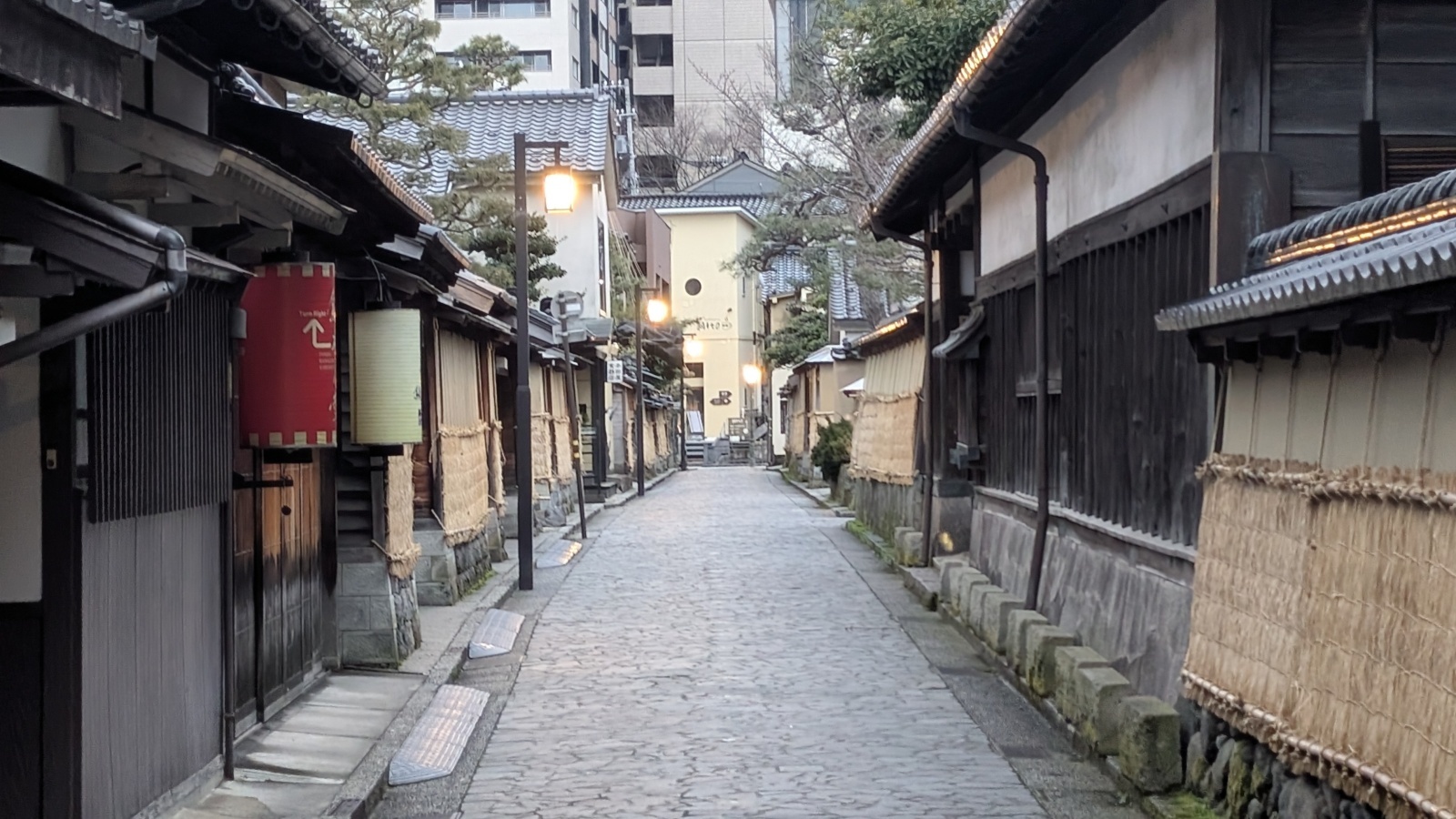 金沢のお香とアロマの香り専門店(石川県金沢市)・金沢観光地・金沢の観光スポット武家屋敷跡近く・人気でおすすめのお土産処-お香専門店のアロマ香房焚屋