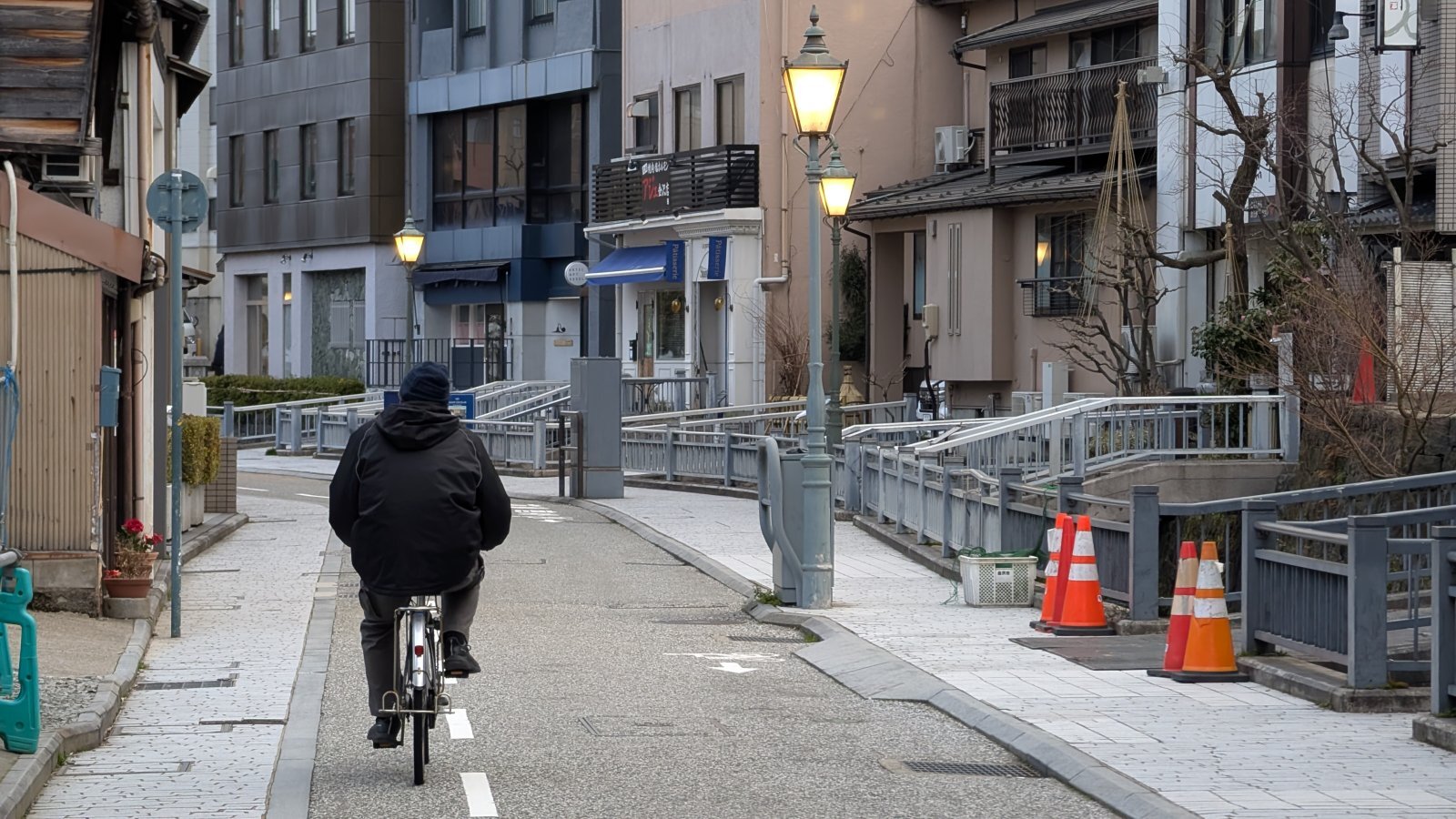 金沢のお香とアロマの香り専門店(石川県金沢市)・金沢観光地・金沢の観光スポット武家屋敷跡近く・人気でおすすめのお土産処-お香専門店のアロマ香房焚屋