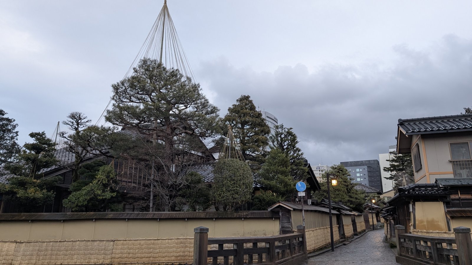 金沢のお香とアロマの香り専門店(石川県金沢市)・金沢観光地・金沢の観光スポット武家屋敷跡近く・人気でおすすめのお土産処-お香専門店のアロマ香房焚屋