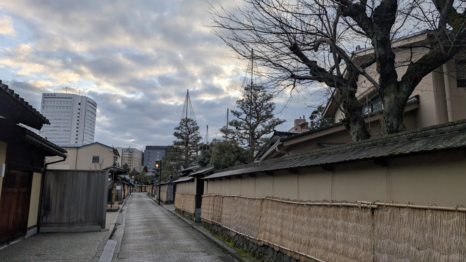 金沢のお香とアロマの香り専門店(石川県金沢市)・金沢観光地・金沢の観光スポット武家屋敷跡近く・人気でおすすめのお土産処-お香専門店のアロマ香房焚屋