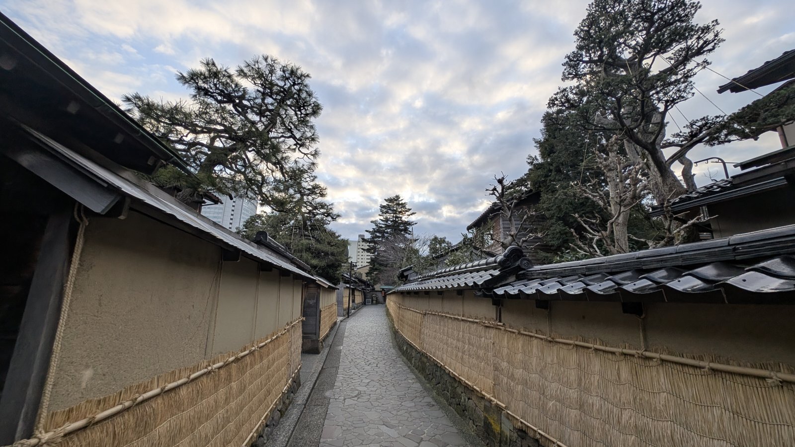 金沢のお香とアロマの香り専門店(石川県金沢市)・金沢観光地・金沢の観光スポット武家屋敷跡近く・人気でおすすめのお土産処-お香専門店のアロマ香房焚屋
