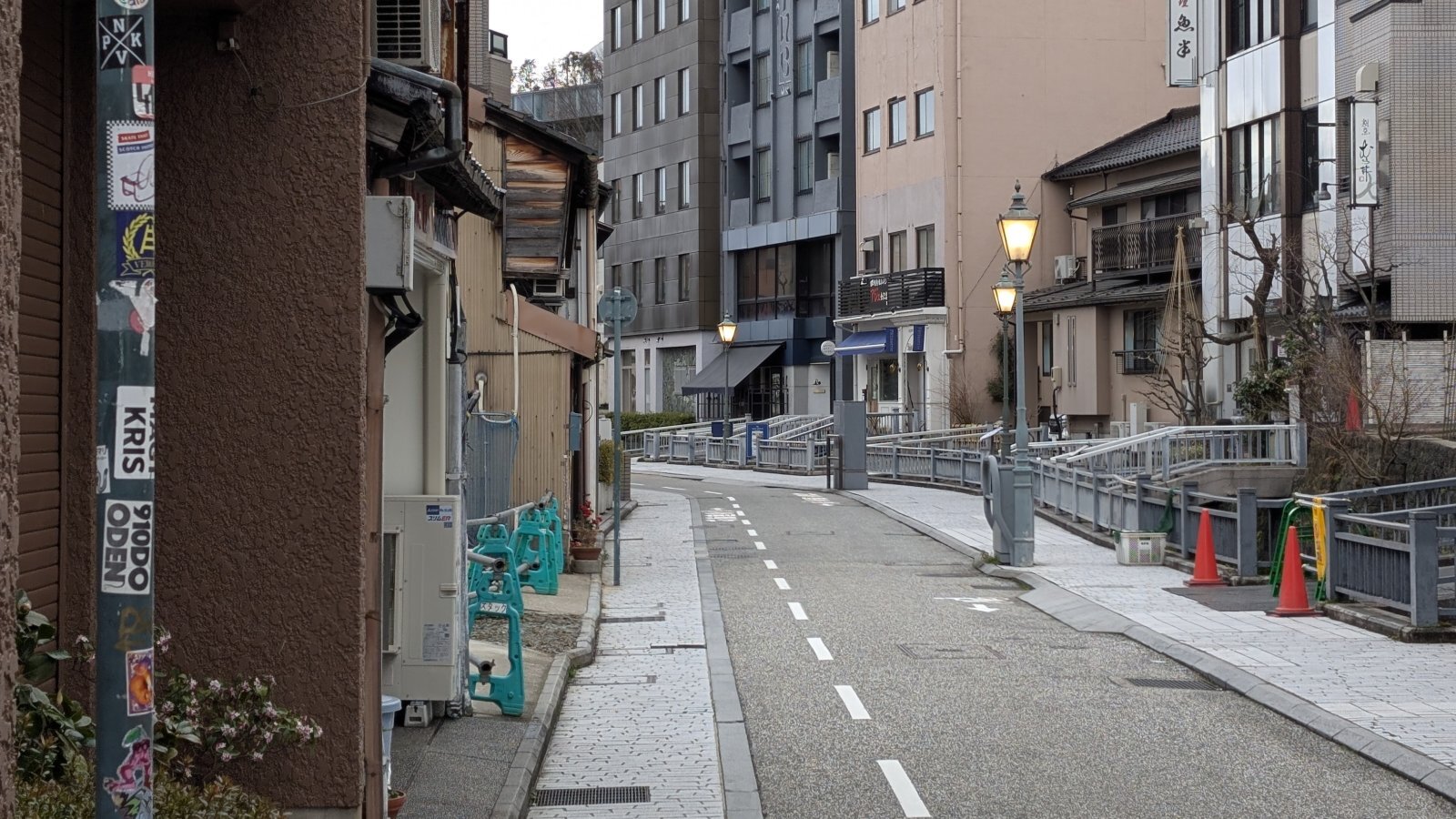 金沢のお香とアロマの香り専門店(石川県金沢市)・金沢観光地・金沢の観光スポット武家屋敷跡近く・人気でおすすめのお土産処-お香専門店のアロマ香房焚屋