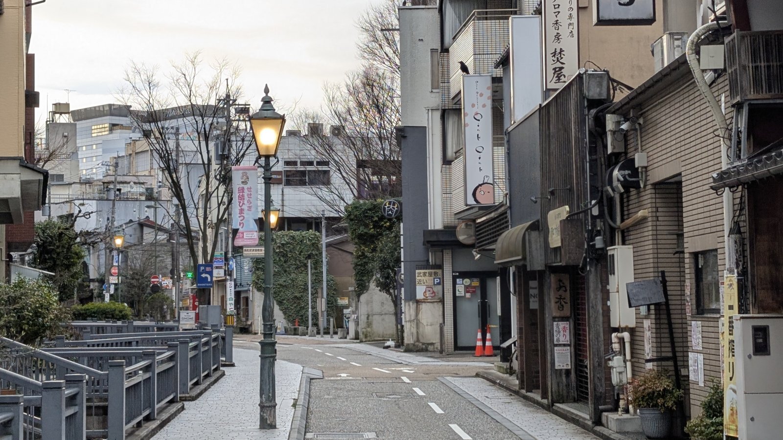 金沢のお香とアロマの香り専門店(石川県金沢市)・金沢観光地・金沢の観光スポット武家屋敷跡近く・人気でおすすめのお土産処-お香専門店のアロマ香房焚屋