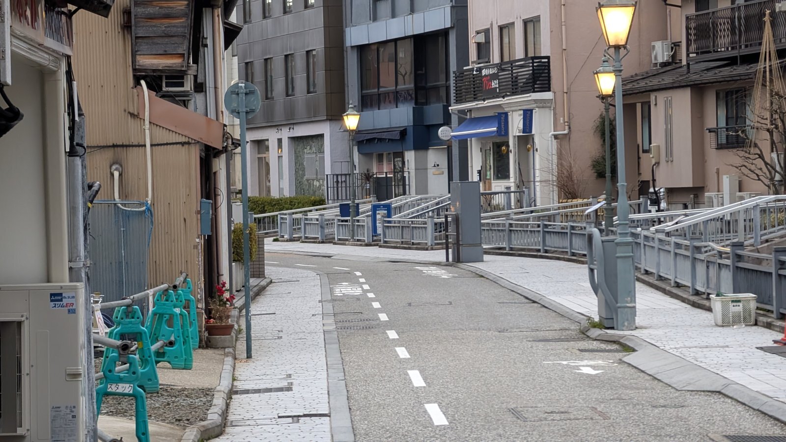 金沢のお香とアロマの香り専門店(石川県金沢市)・金沢観光地・金沢の観光スポット武家屋敷跡近く・人気でおすすめのお土産処-お香専門店のアロマ香房焚屋