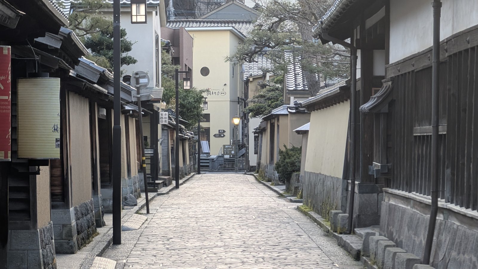 金沢のお香とアロマの香り専門店(石川県金沢市)・金沢観光地・金沢の観光スポット武家屋敷跡近く・人気でおすすめのお土産処-お香専門店のアロマ香房焚屋