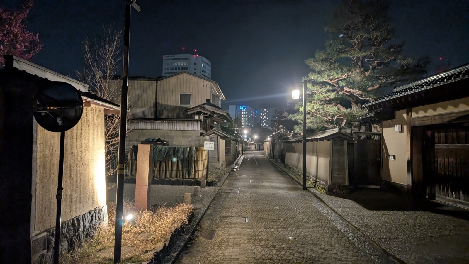 金沢のお香とアロマの香り専門店(石川県金沢市)・金沢観光地・金沢の観光スポット武家屋敷跡近く・人気でおすすめのお土産処-お香専門店のアロマ香房焚屋