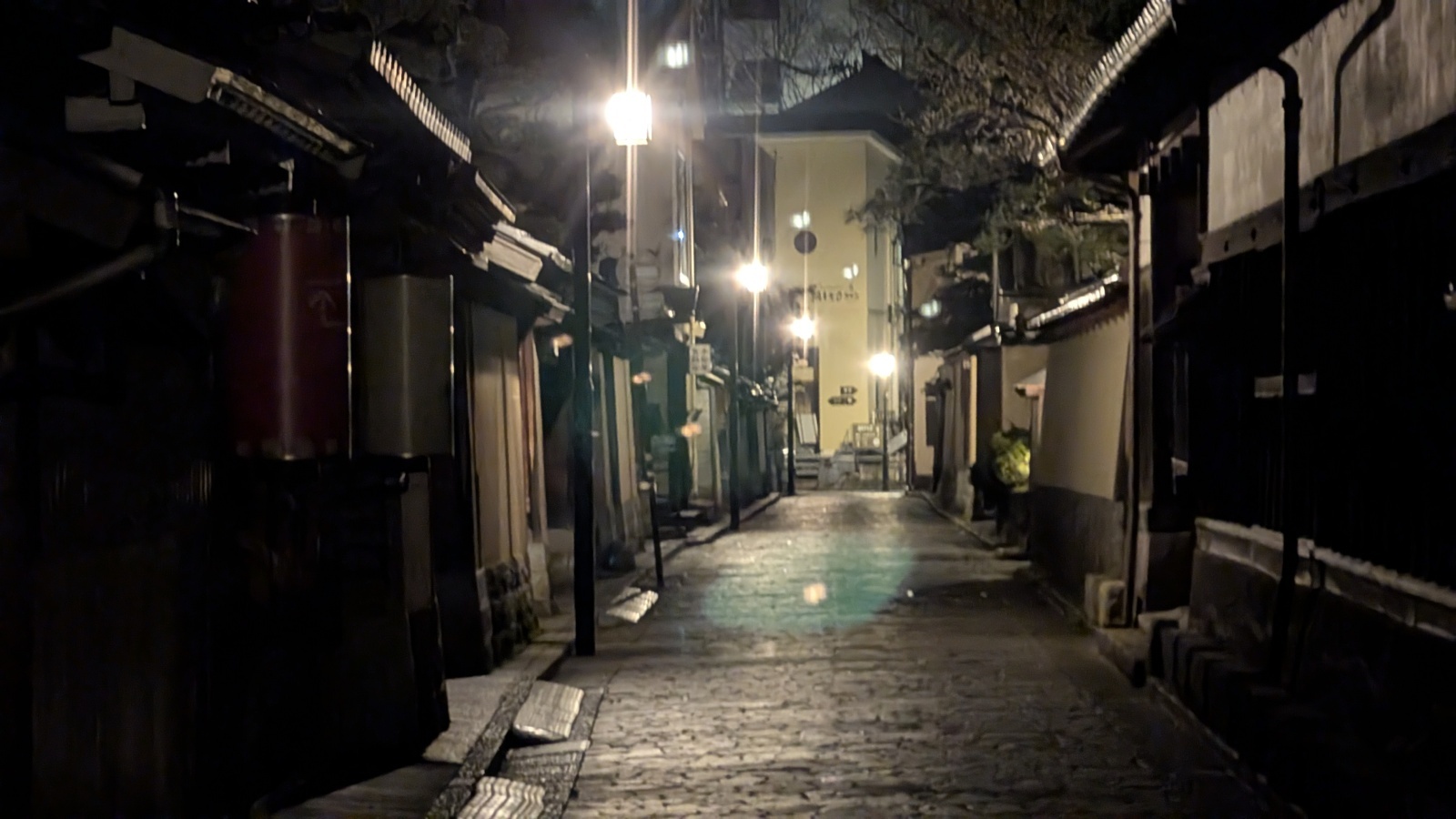 金沢のお香とアロマの香り専門店(石川県金沢市)・金沢観光地・金沢の観光スポット武家屋敷跡近く・人気でおすすめのお土産処-お香専門店のアロマ香房焚屋