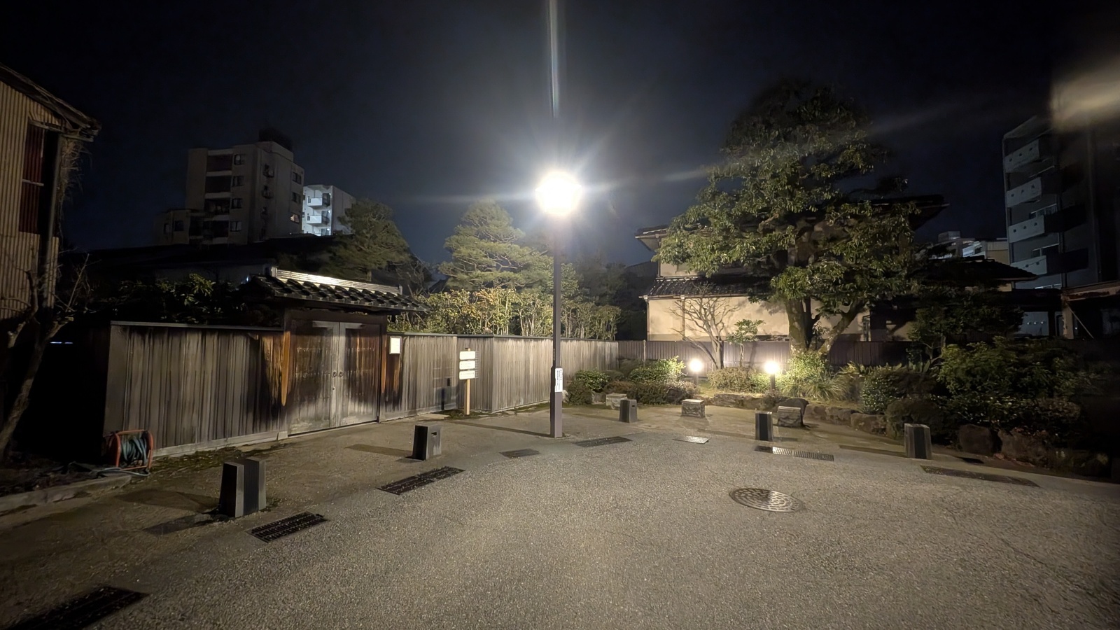 金沢のお香とアロマの香り専門店(石川県金沢市)・金沢観光地・金沢の観光スポット武家屋敷跡近く・人気でおすすめのお土産処-お香専門店のアロマ香房焚屋