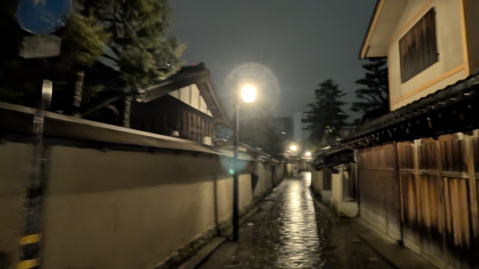 金沢のお香とアロマの香り専門店(石川県金沢市)・金沢観光地・金沢の観光スポット武家屋敷跡近く・人気でおすすめのお土産処-お香専門店のアロマ香房焚屋