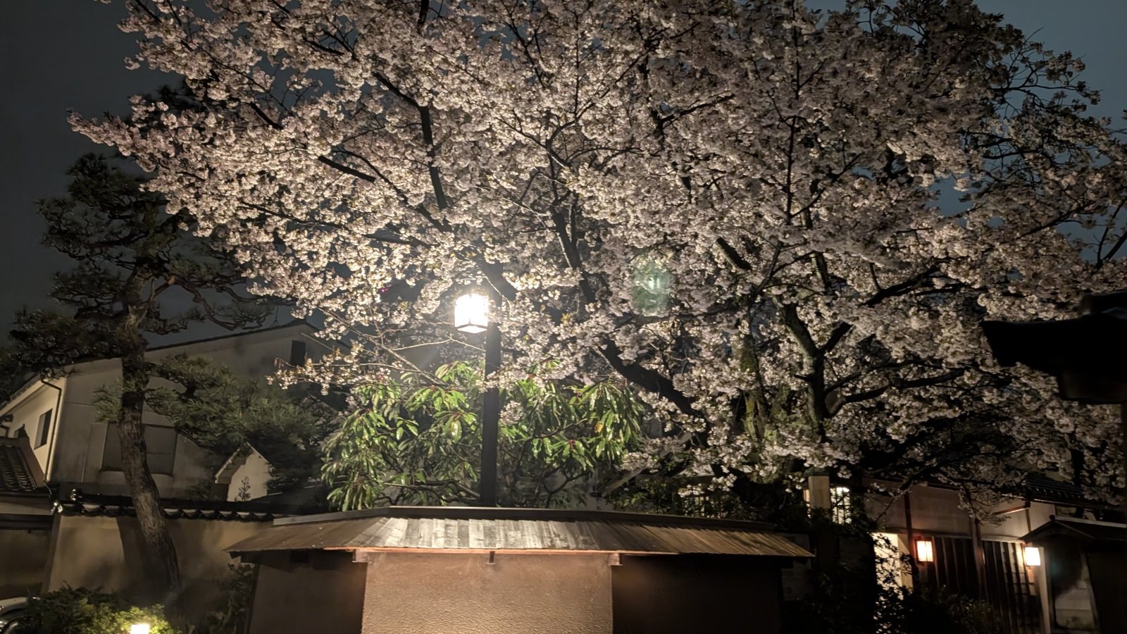 金沢のお香とアロマの香り専門店(石川県金沢市)・金沢観光地・金沢の観光スポット武家屋敷跡近く・人気でおすすめのお土産処-お香専門店のアロマ香房焚屋
