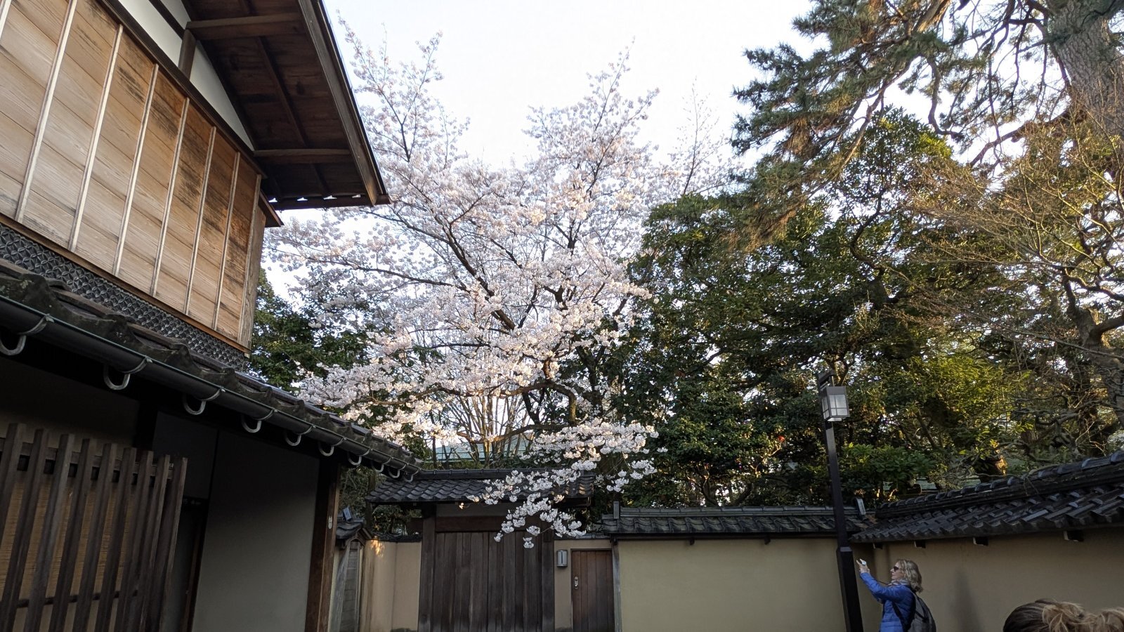 金沢のお香とアロマの香り専門店(石川県金沢市)・金沢観光地・金沢の観光スポット武家屋敷跡近く・人気でおすすめのお土産処-お香専門店のアロマ香房焚屋