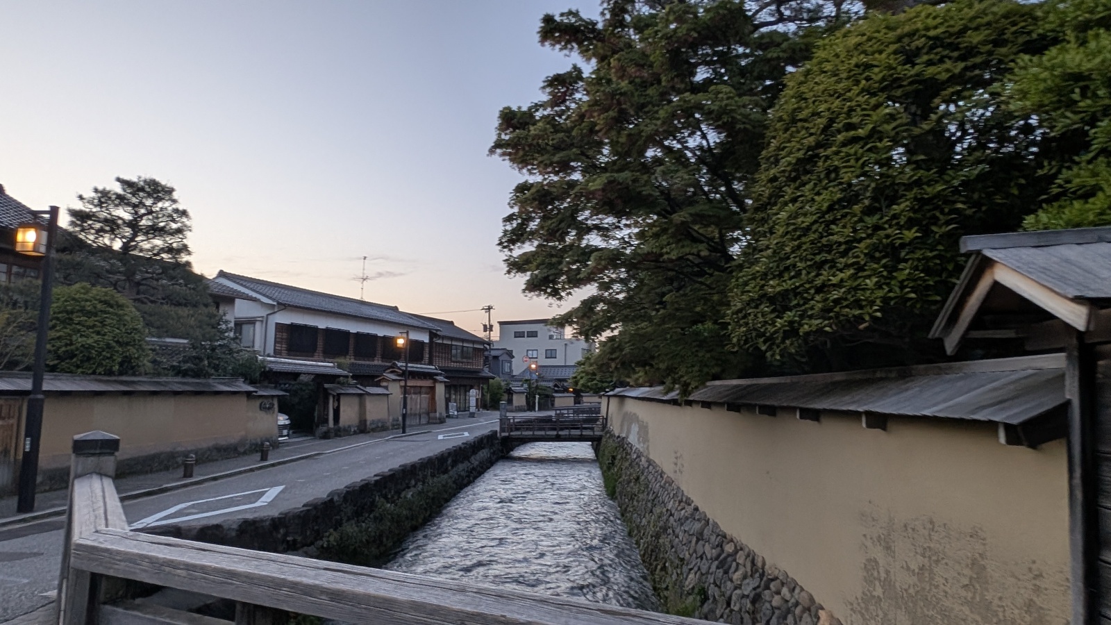 金沢のお香とアロマの香り専門店(石川県金沢市)・金沢観光地・金沢の観光スポット武家屋敷跡近く・人気でおすすめのお土産処-お香専門店のアロマ香房焚屋