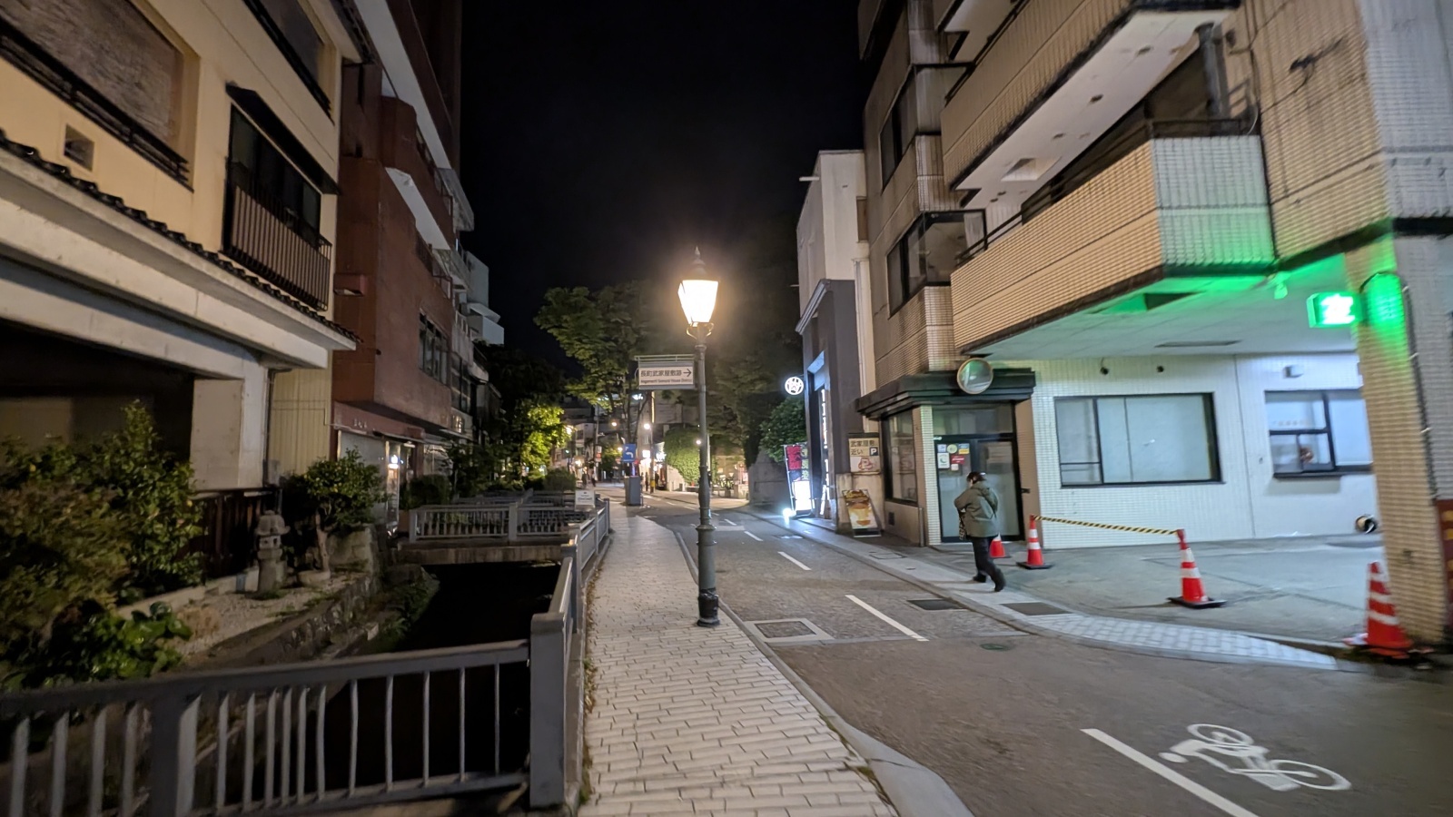 金沢のお香とアロマの香り専門店(石川県金沢市)・金沢観光地・金沢の観光スポット武家屋敷跡近く・人気でおすすめのお土産処-お香専門店のアロマ香房焚屋