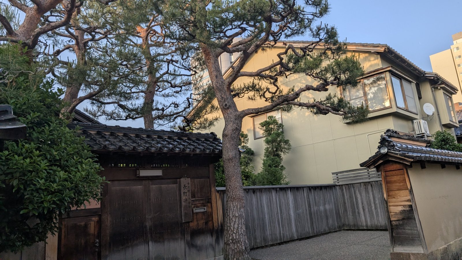 金沢のお香とアロマの香り専門店(石川県金沢市)・金沢観光地・金沢の観光スポット武家屋敷跡近く・人気でおすすめのお土産処-お香専門店のアロマ香房焚屋