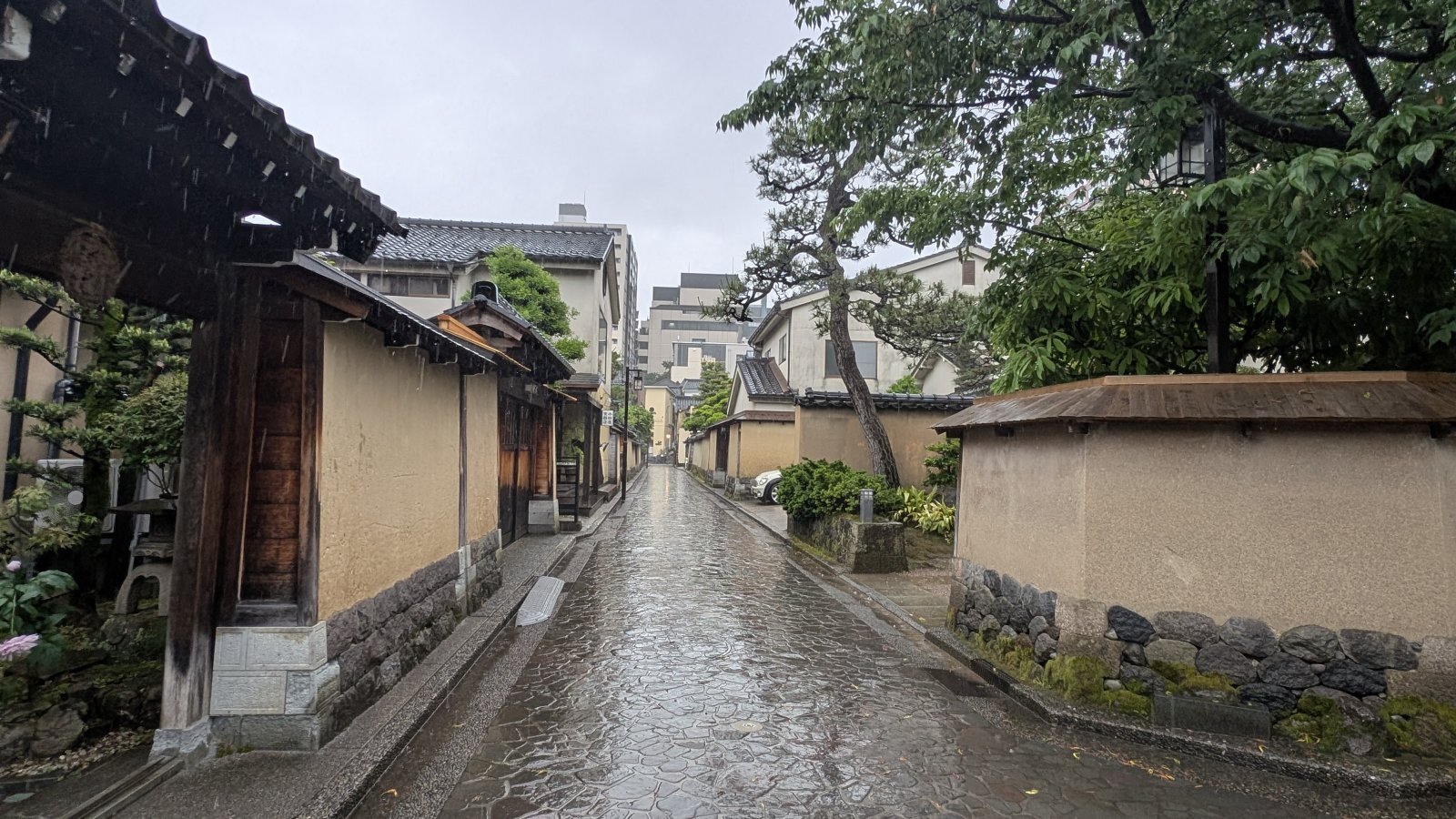 金沢のお香とアロマの香り専門店(石川県金沢市)・金沢観光地・金沢の観光スポット武家屋敷跡近く・人気でおすすめのお土産処-お香専門店のアロマ香房焚屋