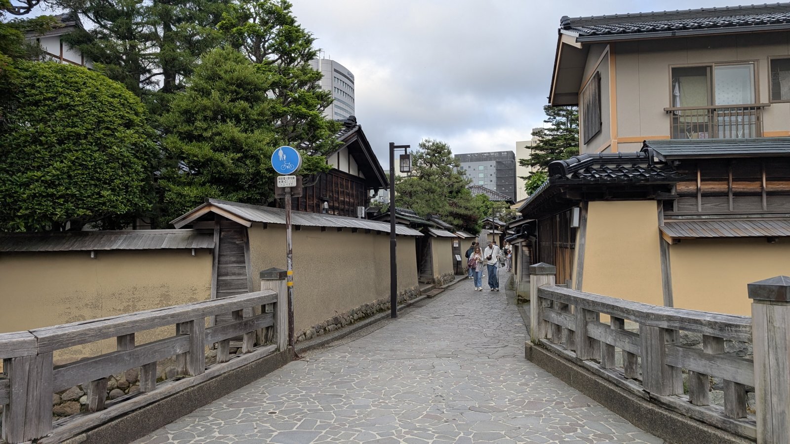 金沢のお香とアロマの香り専門店(石川県金沢市)・金沢観光地・金沢の観光スポット武家屋敷跡近く・人気でおすすめのお土産処-お香専門店のアロマ香房焚屋