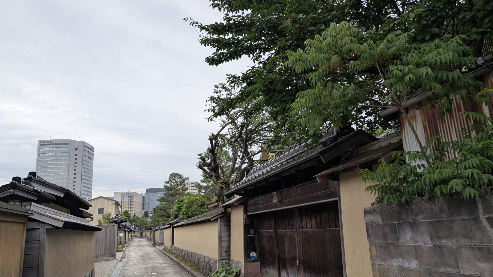 金沢のお香とアロマの香り専門店(石川県金沢市)・金沢観光地・金沢の観光スポット武家屋敷跡近く・人気でおすすめのお土産処-お香専門店のアロマ香房焚屋
