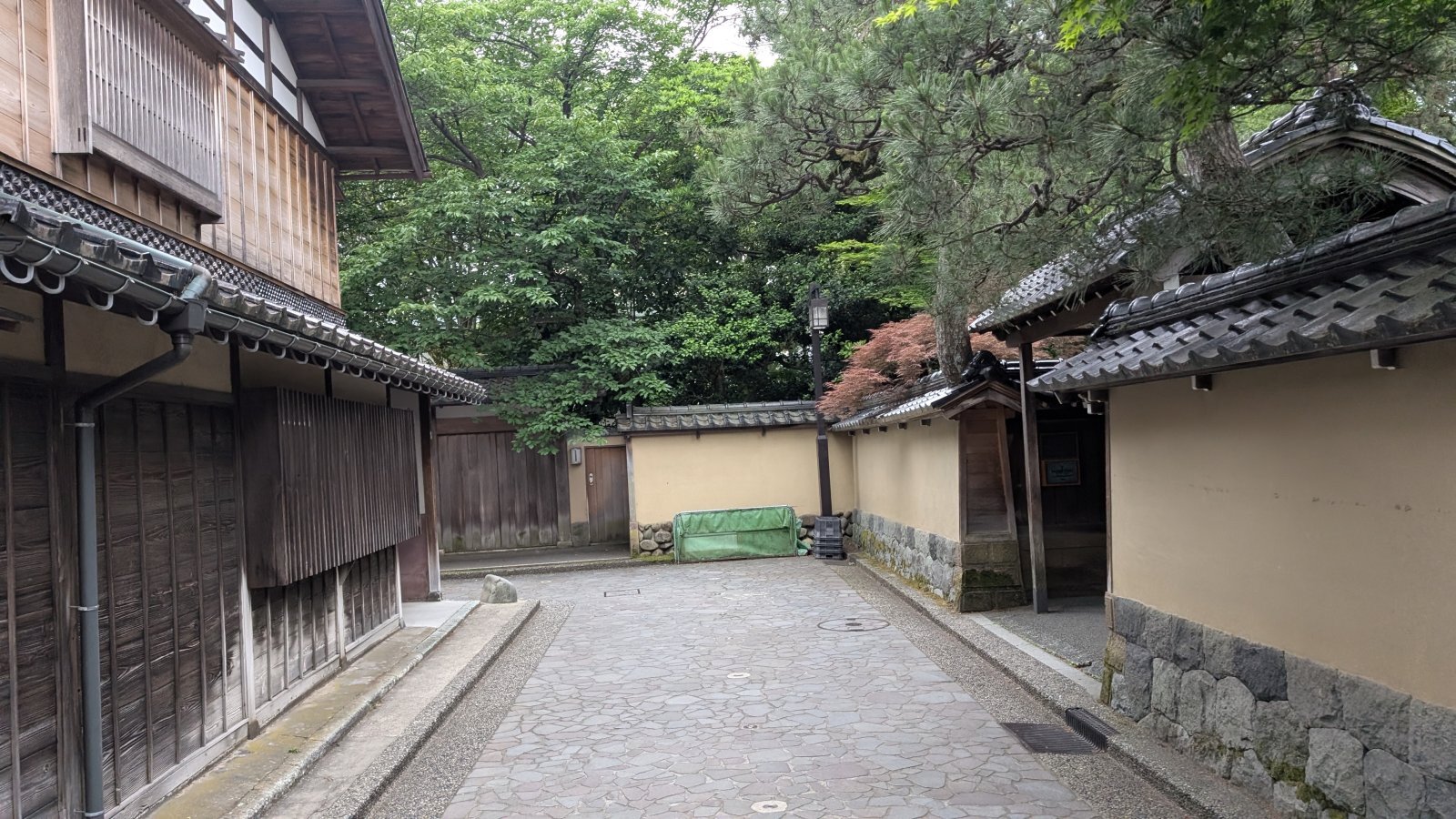 金沢のお香とアロマの香り専門店(石川県金沢市)・金沢観光地・金沢の観光スポット武家屋敷跡近く・人気でおすすめのお土産処-お香専門店のアロマ香房焚屋