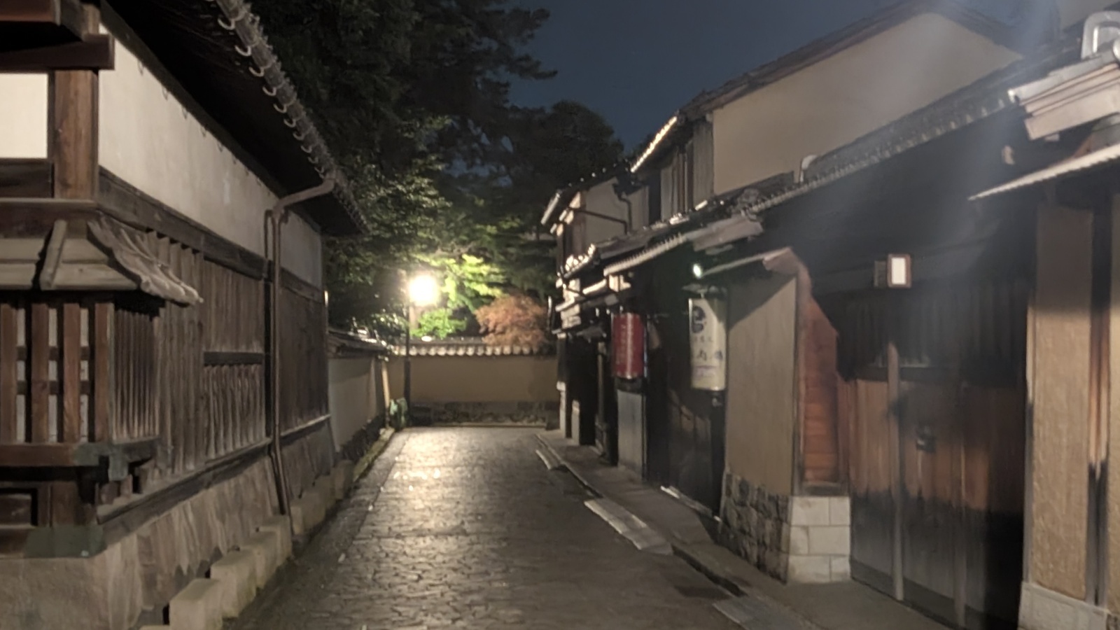 金沢のお香とアロマの香り専門店(石川県金沢市)・金沢観光地・金沢の観光スポット武家屋敷跡近く・人気でおすすめのお土産処-お香専門店のアロマ香房焚屋