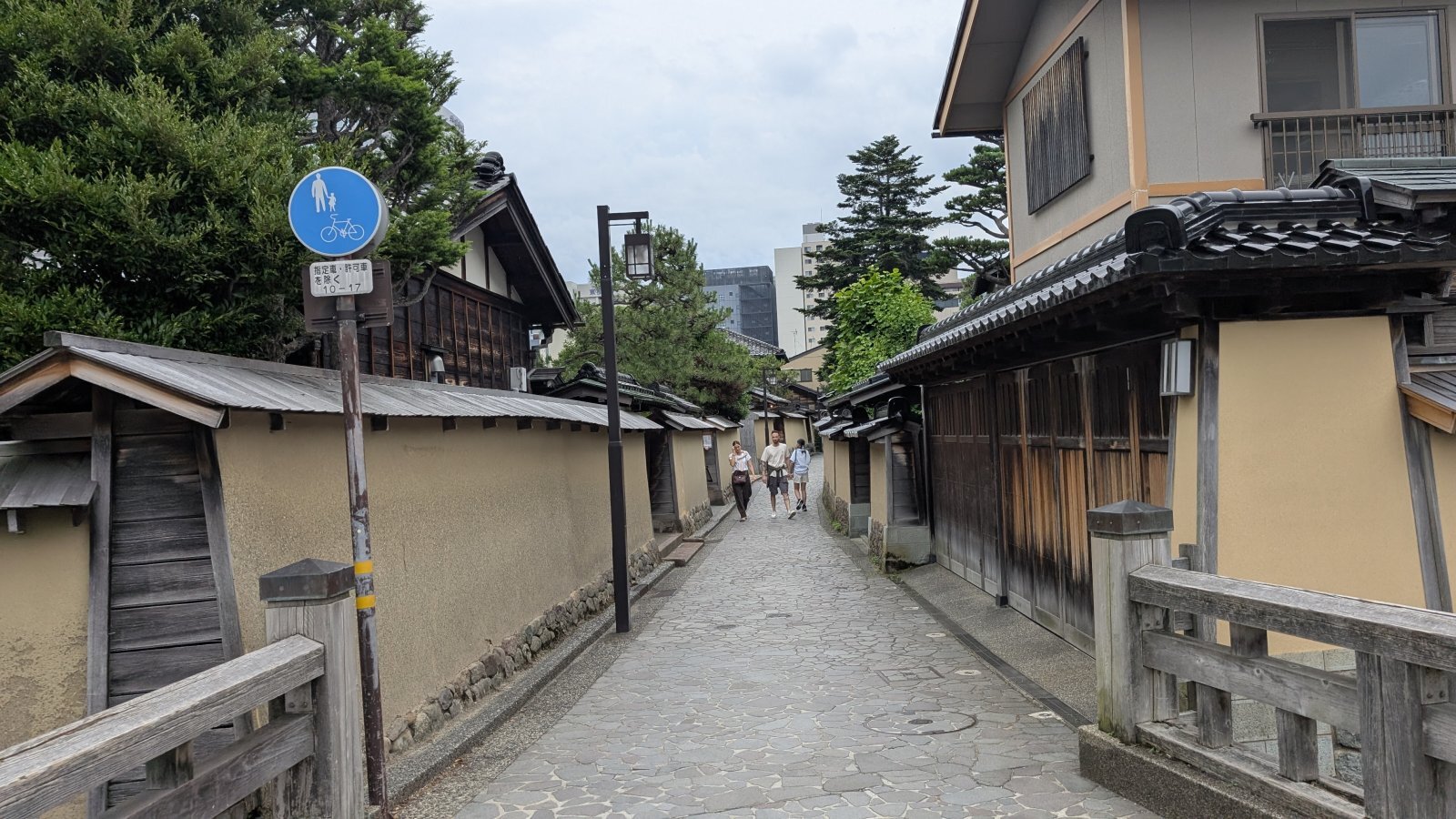 金沢のお香とアロマの香り専門店(石川県金沢市)・金沢観光地・金沢の観光スポット武家屋敷跡近く・人気でおすすめのお土産処-お香専門店のアロマ香房焚屋