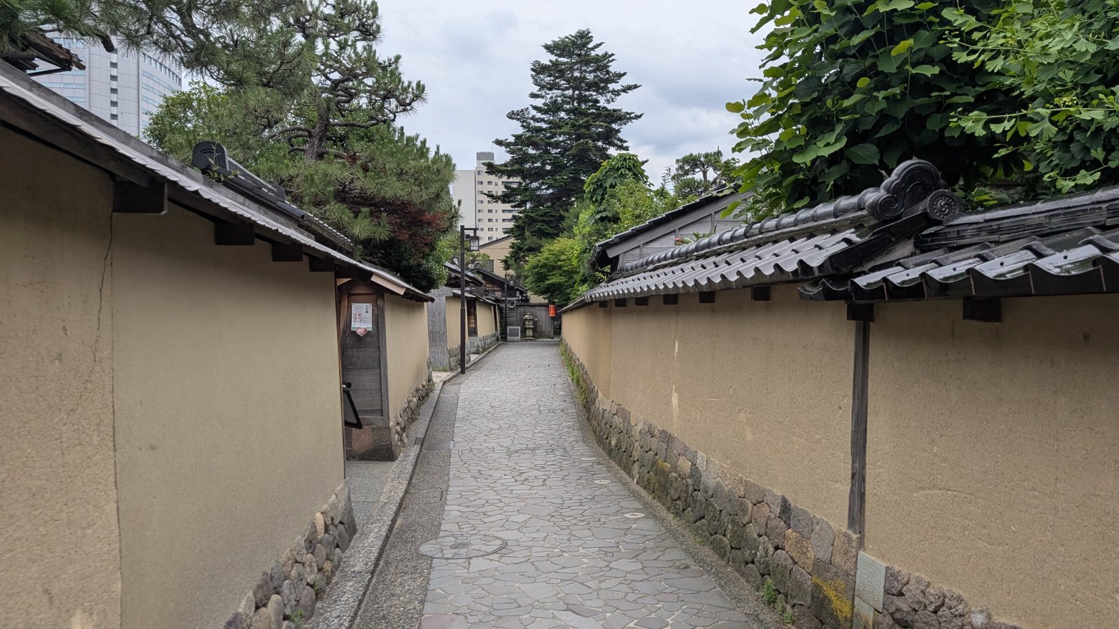 金沢のお香とアロマの香り専門店(石川県金沢市)・金沢観光地・金沢の観光スポット武家屋敷跡近く・人気でおすすめのお土産処-お香専門店のアロマ香房焚屋