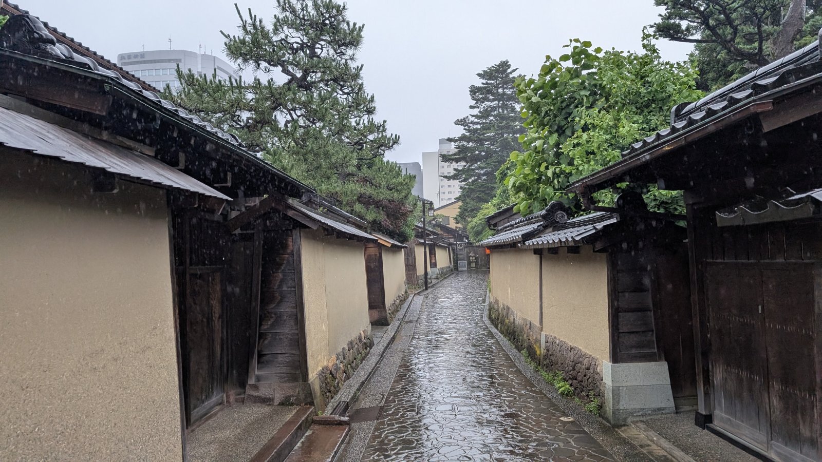 金沢のお香とアロマの香り専門店(石川県金沢市)・金沢観光地・金沢の観光スポット武家屋敷跡近く・人気でおすすめのお土産処-お香専門店のアロマ香房焚屋