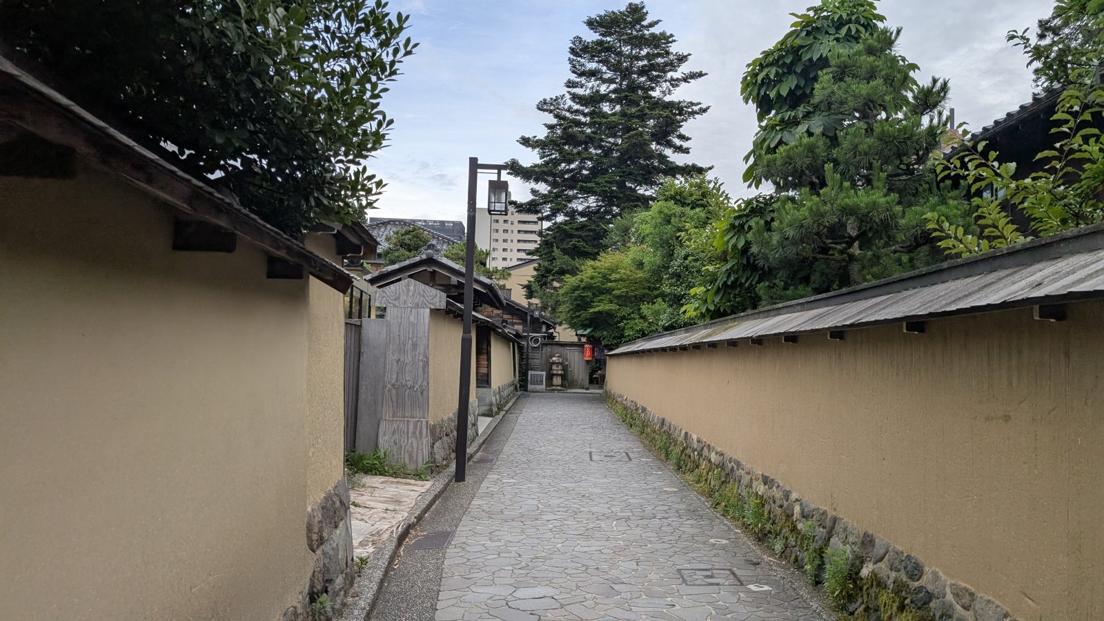 店主　焚屋　金沢のお香とアロマの香り専門店(石川県金沢市)・金沢観光地・金沢の観光スポット武家屋敷跡近く・人気でおすすめのお土産処-お香専門店のアロマ香房焚屋