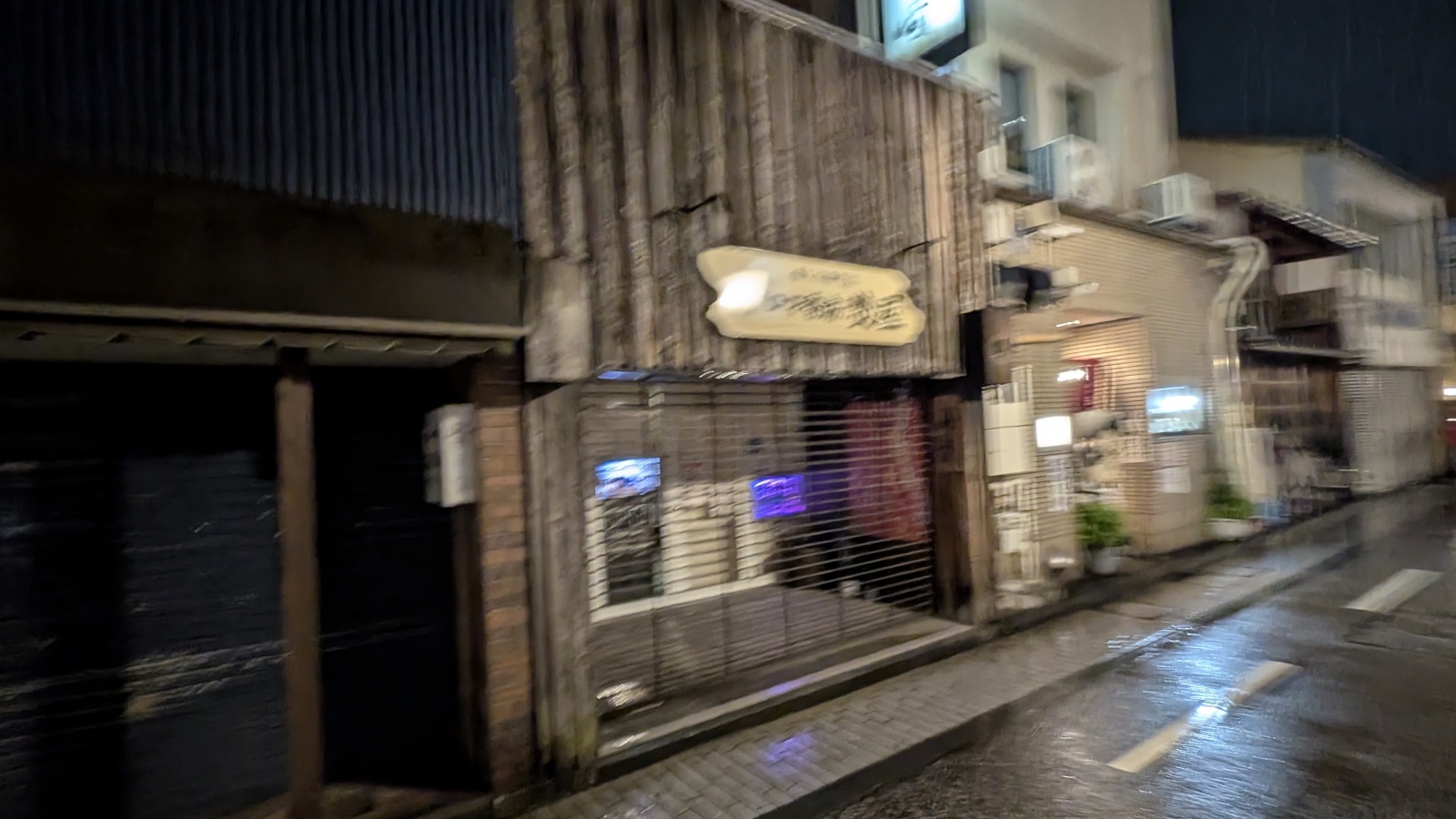 店主　焚屋　金沢のお香とアロマの香り専門店(石川県金沢市)・金沢観光地・金沢の観光スポット武家屋敷跡近く・人気でおすすめのお土産処-お香専門店のアロマ香房焚屋