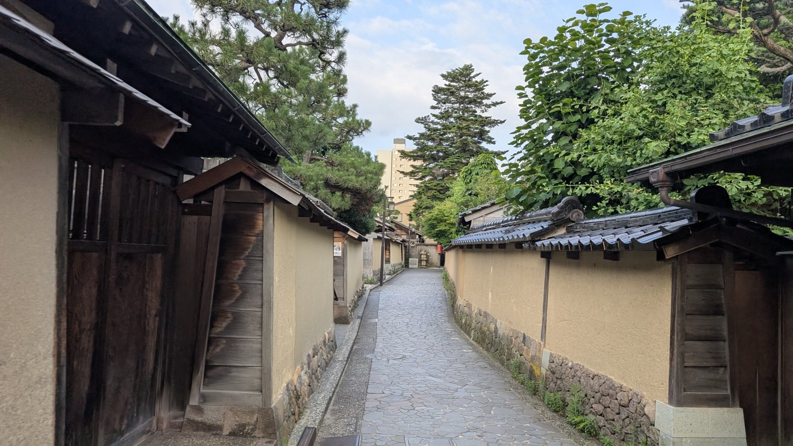 店主 焚屋 金沢のお香とアロマの香り専門店(石川県金沢市)・金沢観光地・金沢の観光スポット武家屋敷跡近く・人気でおすすめのお土産処-お香専門店のアロマ香房焚屋