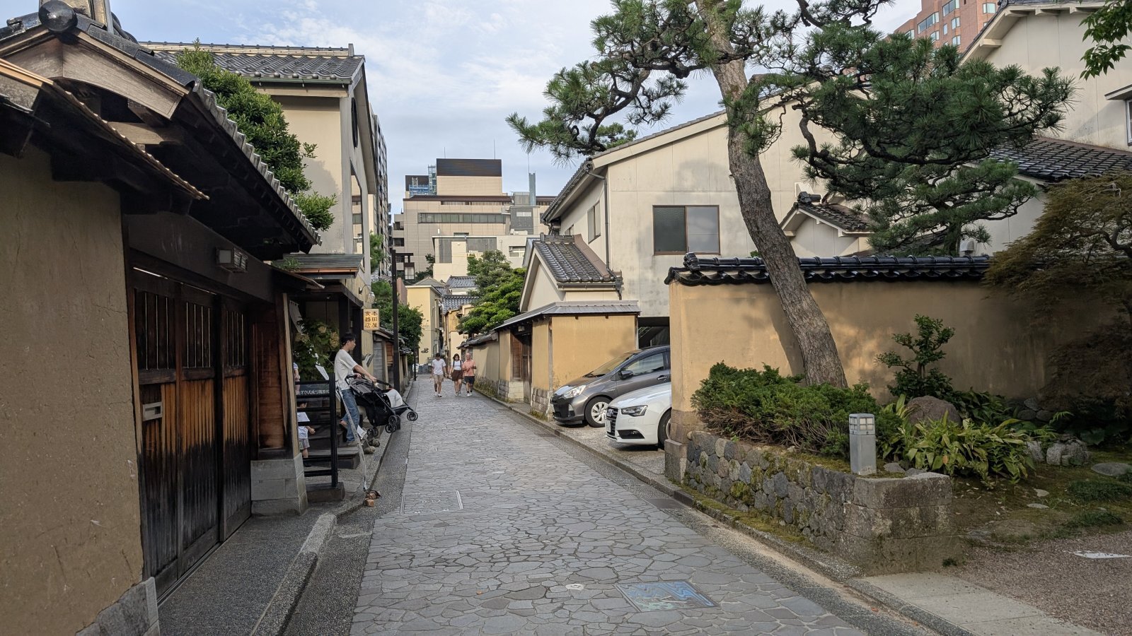 店主　焚屋　金沢のお香とアロマの香り専門店(石川県金沢市)・金沢観光地・金沢の観光スポット武家屋敷跡近く・人気でおすすめのお土産処-お香専門店のアロマ香房焚屋
