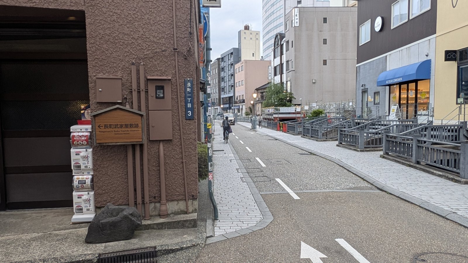 店主 焚屋 金沢のお香とアロマの香り専門店(石川県金沢市)・金沢観光地・金沢の観光スポット武家屋敷跡近く・人気でおすすめのお土産処-お香専門店のアロマ香房焚屋