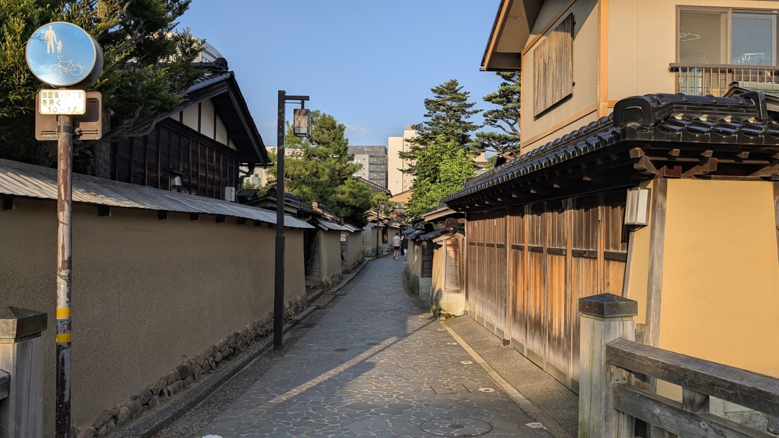 店主 焚屋 金沢のお香とアロマの香り専門店(石川県金沢市)・金沢観光地・金沢の観光スポット武家屋敷跡近く・人気でおすすめのお土産処-お香専門店のアロマ香房焚屋