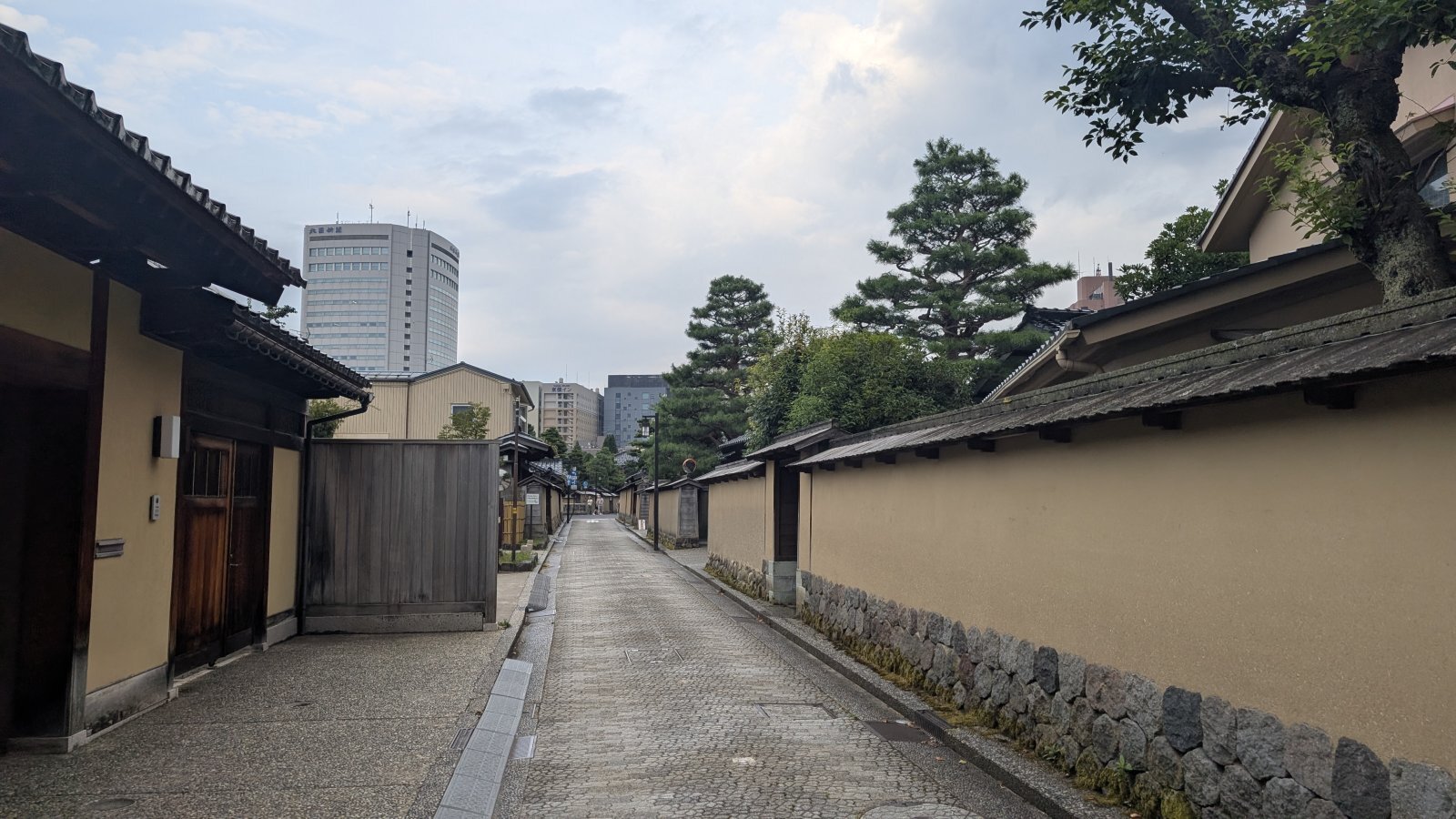 金沢のお香とアロマの香り専門店(石川県金沢市)・金沢観光地・金沢の観光スポット武家屋敷跡近く・人気でおすすめのお土産処-お香専門店のアロマ香房焚屋