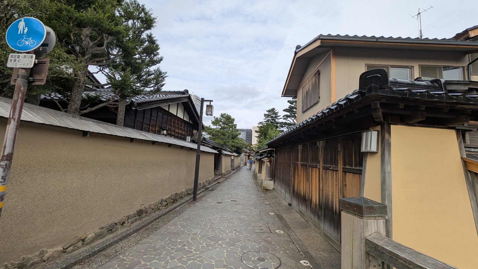 金沢のお香とアロマの香り専門店(石川県金沢市)・金沢観光地・金沢の観光スポット武家屋敷跡近く・人気でおすすめのお土産処-お香専門店のアロマ香房焚屋