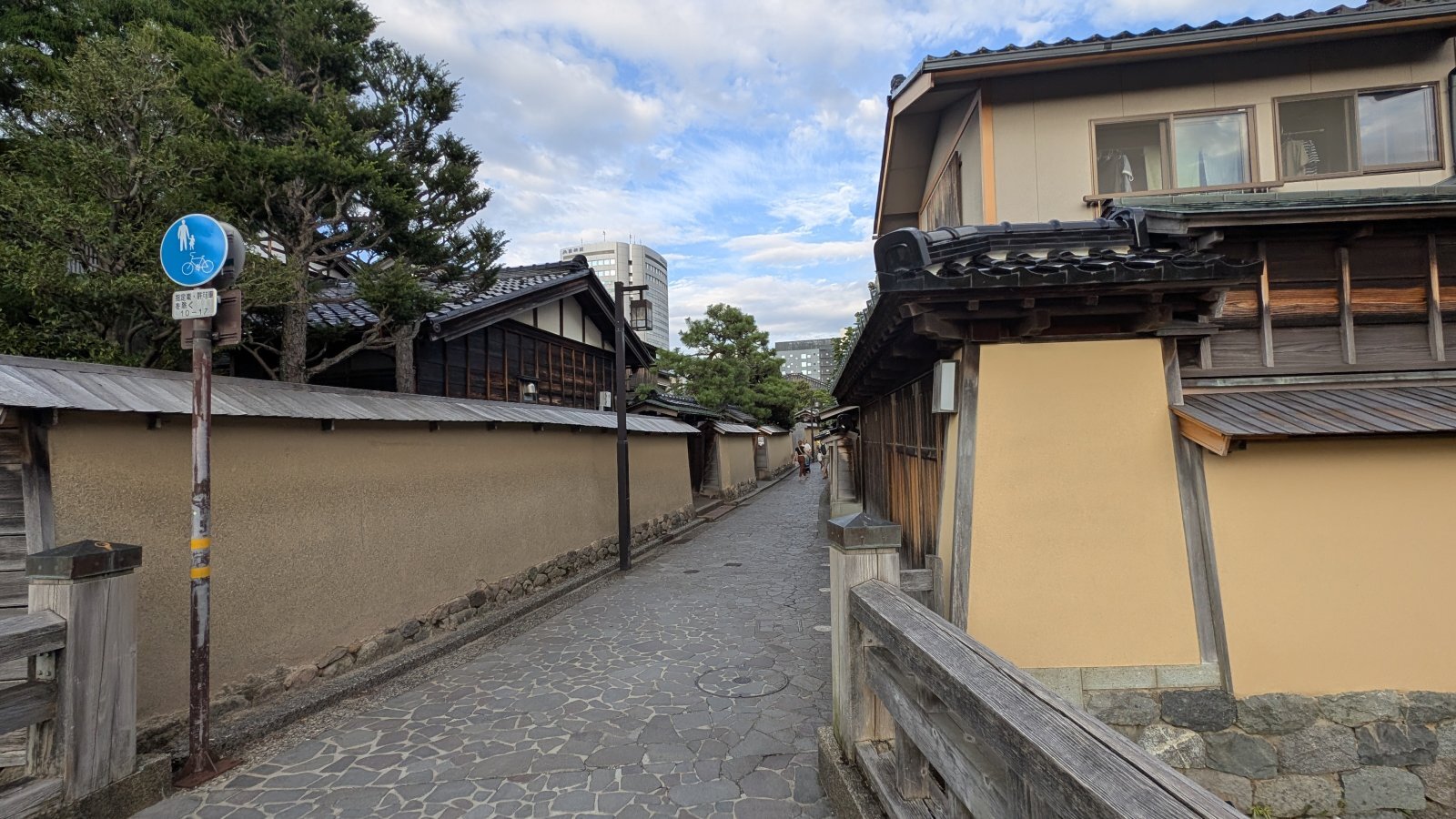 金沢のお香とアロマの香り専門店(石川県金沢市)・金沢観光地・金沢の観光スポット武家屋敷跡近く・人気でおすすめのお土産処-お香専門店のアロマ香房焚屋