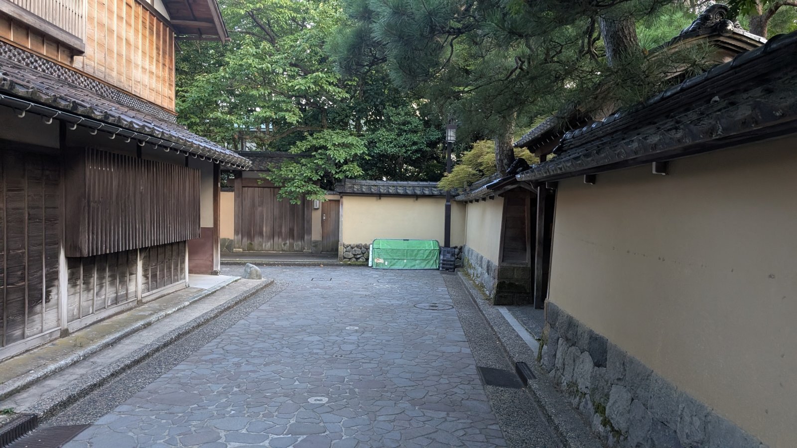 金沢のお香とアロマの香り専門店(石川県金沢市)・金沢観光地・金沢の観光スポット武家屋敷跡近く・人気でおすすめのお土産処-お香専門店のアロマ香房焚屋
