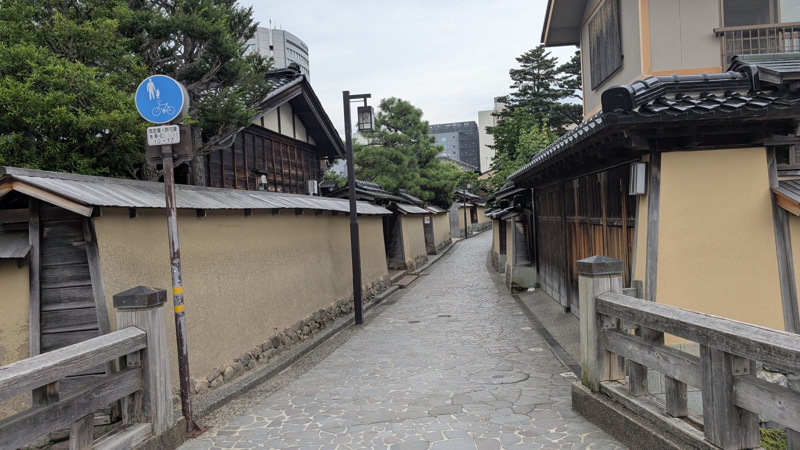 金沢のお香とアロマの香り専門店(石川県金沢市)・金沢観光地・金沢の観光スポット武家屋敷跡近く・人気でおすすめのお土産処-お香専門店のアロマ香房焚屋