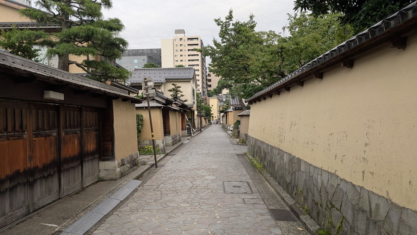 金沢のお香とアロマの香り専門店(石川県金沢市)・金沢観光地・金沢の観光スポット武家屋敷跡近く・人気でおすすめのお土産処-お香専門店のアロマ香房焚屋