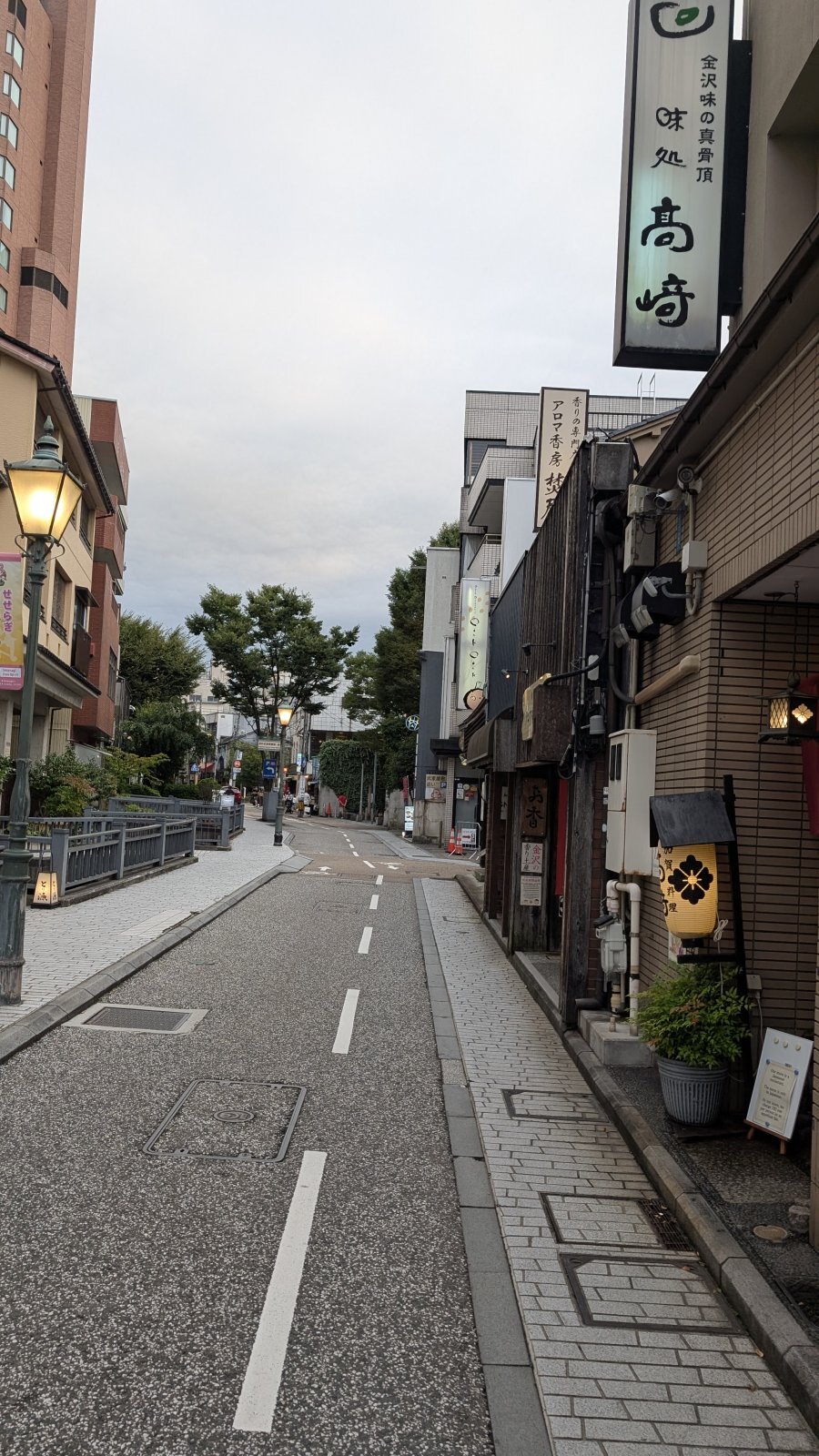 金沢のお香とアロマの香り専門店(石川県金沢市)・金沢観光地・金沢の観光スポット武家屋敷跡近く・人気でおすすめのお土産処-お香専門店のアロマ香房焚屋