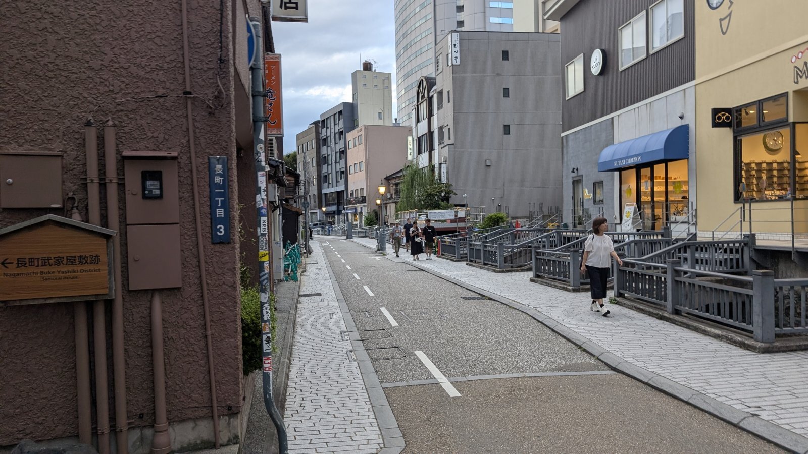 金沢のお香とアロマの香り専門店(石川県金沢市)・金沢観光地・金沢の観光スポット武家屋敷跡近く・人気でおすすめのお土産処-お香専門店のアロマ香房焚屋