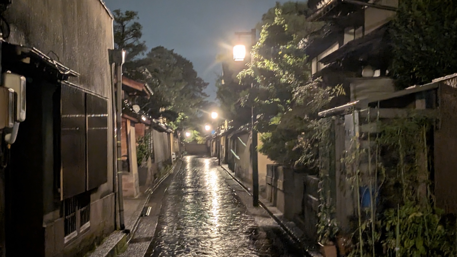 金沢のお香とアロマの香り専門店(石川県金沢市)・金沢観光地・金沢の観光スポット武家屋敷跡近く・人気でおすすめのお土産処-お香専門店のアロマ香房焚屋